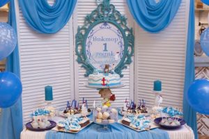 רעיונות לעיצוב שולחן יום הולדת בצבע כחול